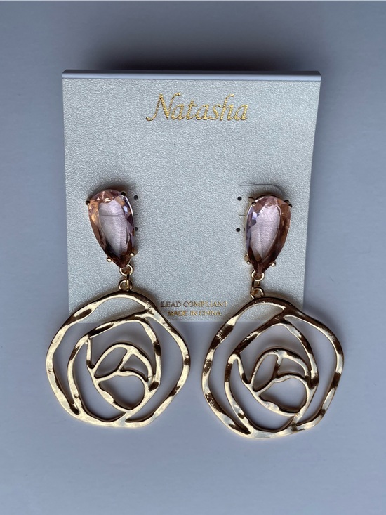 Natasha Couture Jewelry - NWT Natasha Couture Pink Flower Statement Drop Earrings